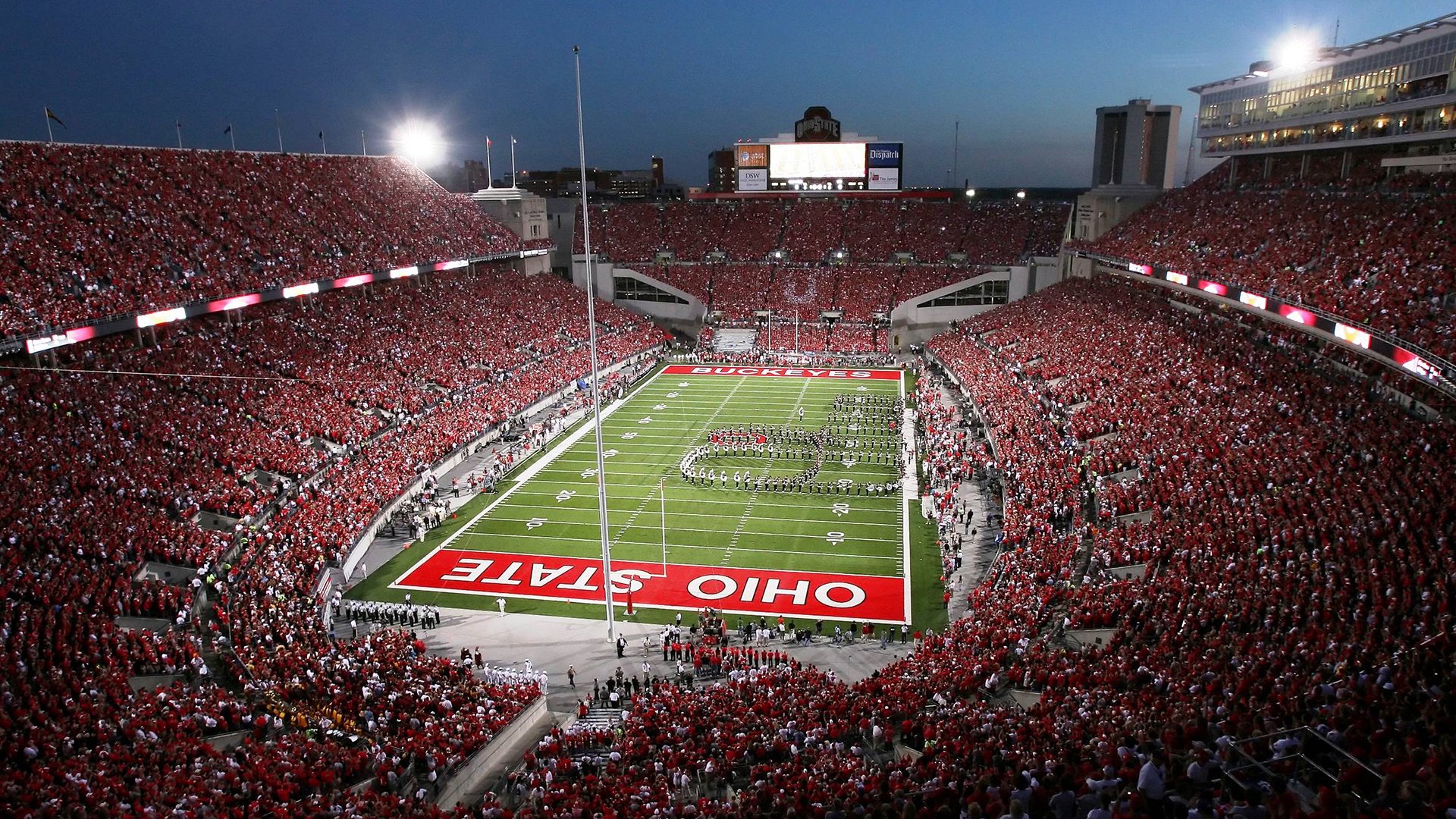 “2025世界游泳锦标赛：泳池上的速度大战与优雅演绎”