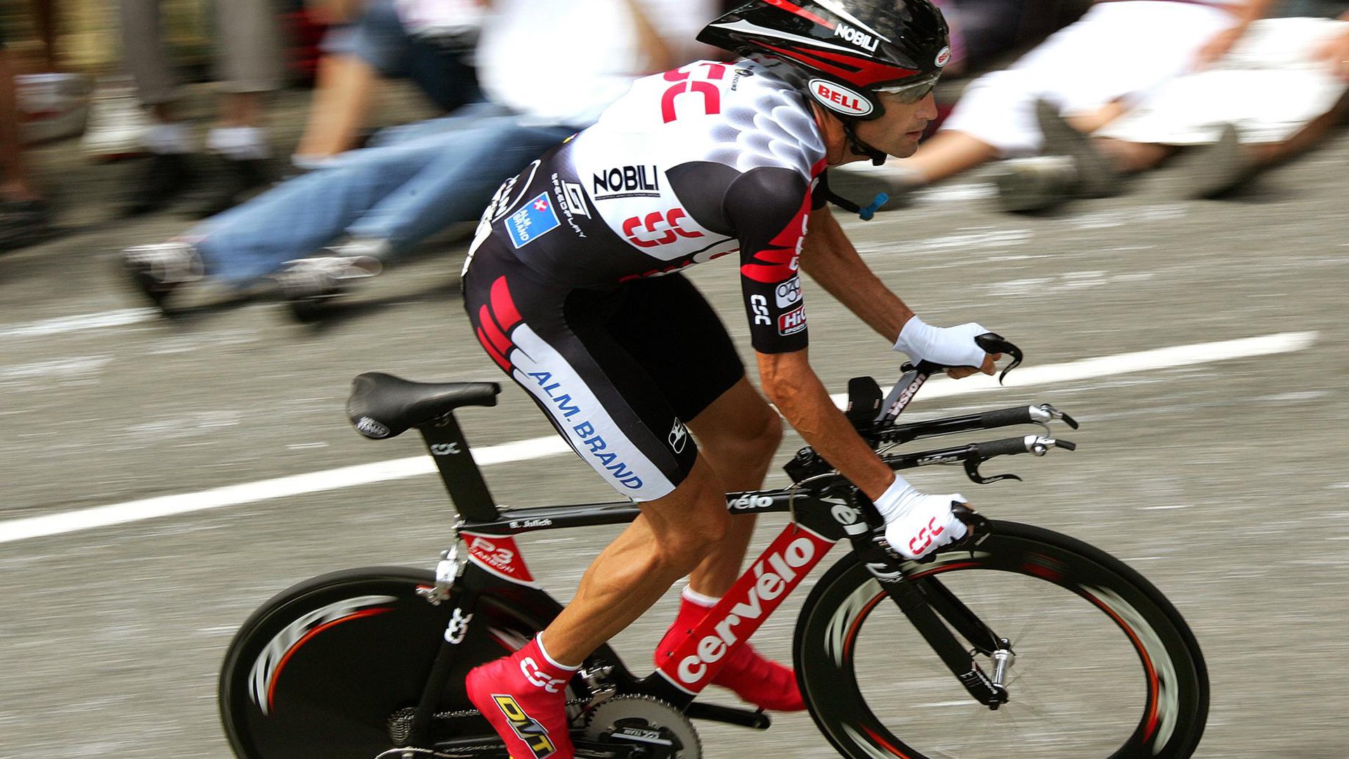 青少年体育参与对抗挫能力的提升机制研究，“聚焦生命——论体育与青少年的挫折教育”